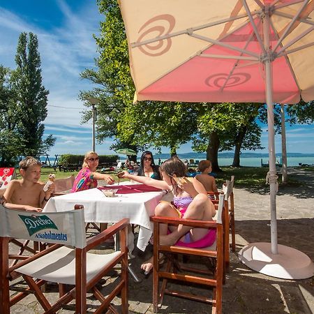 Familia Hotel Balatonboglár 외부 사진