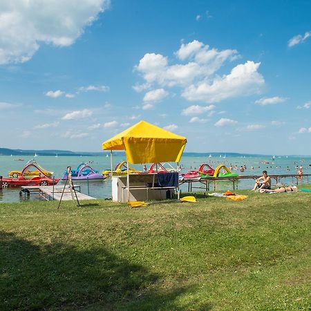 Familia Hotel Balatonboglár 외부 사진