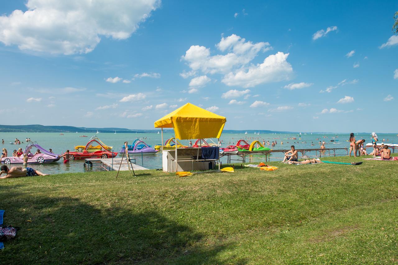 Familia Hotel Balatonboglár 외부 사진